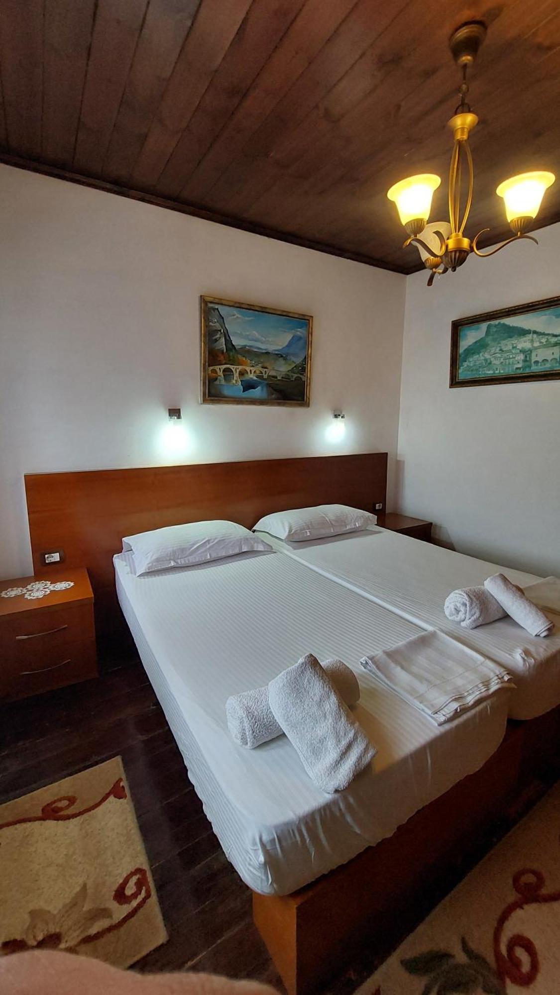 Hotel Old Town Hava Baci Berat Esterno foto