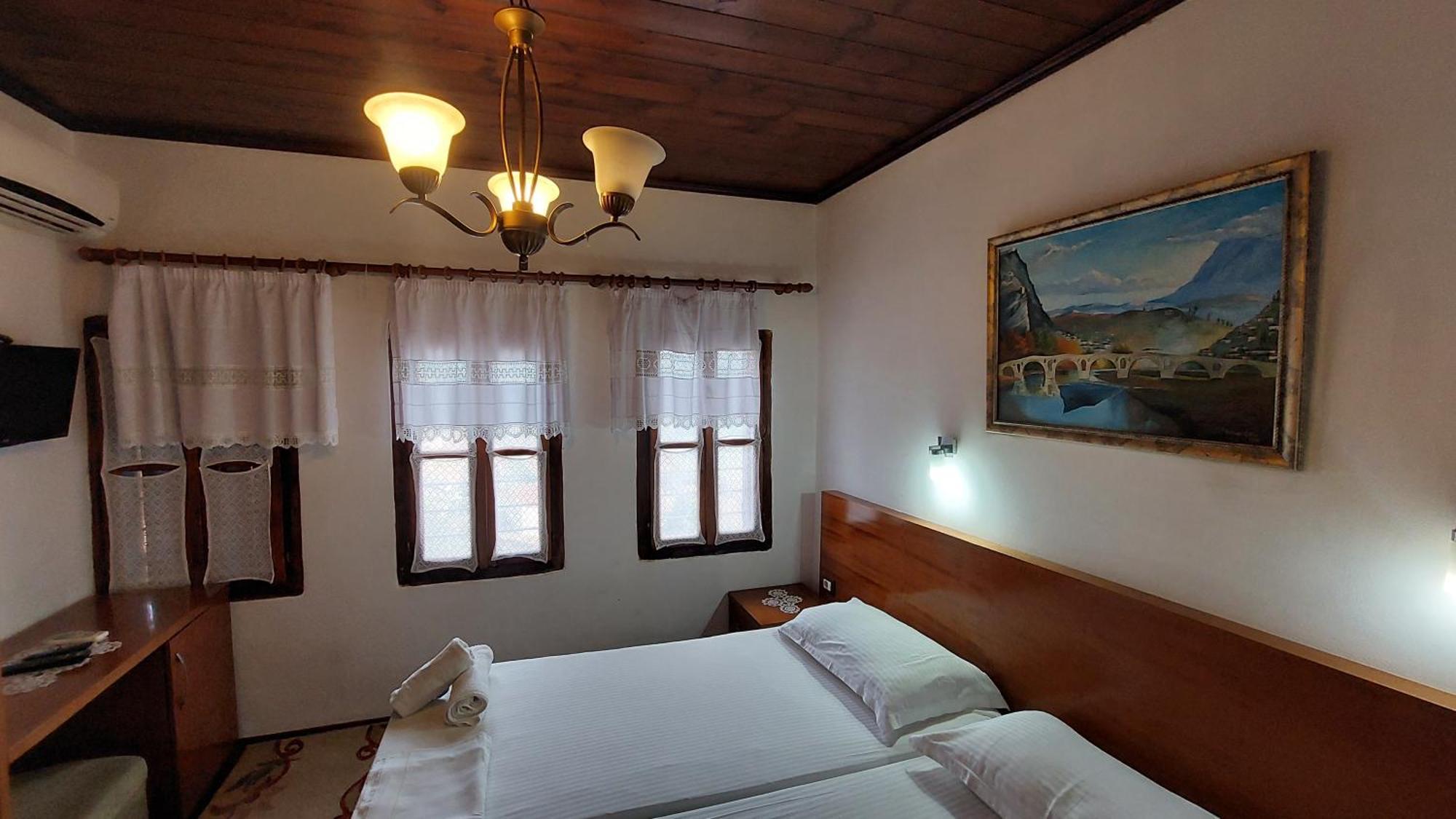 Hotel Old Town Hava Baci Berat Esterno foto