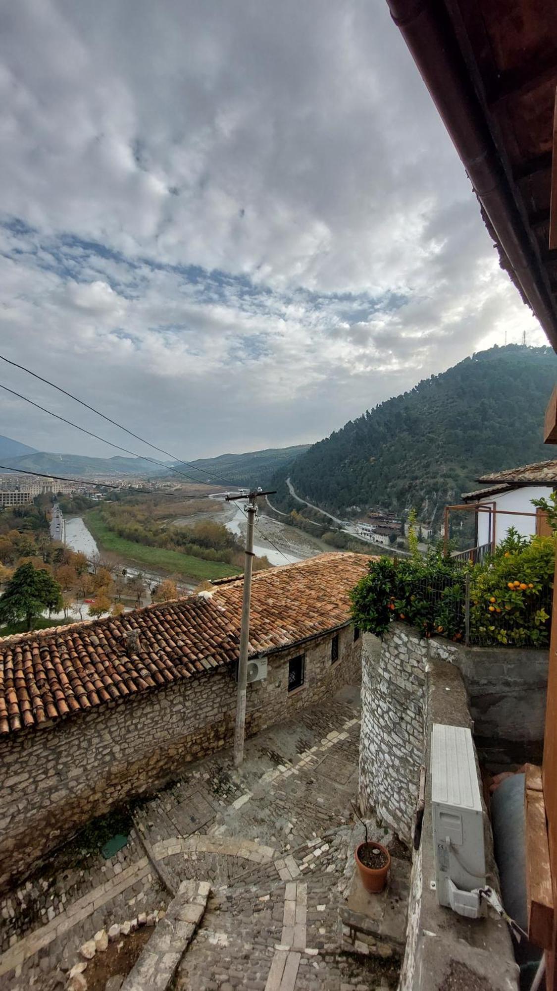 Hotel Old Town Hava Baci Berat Esterno foto