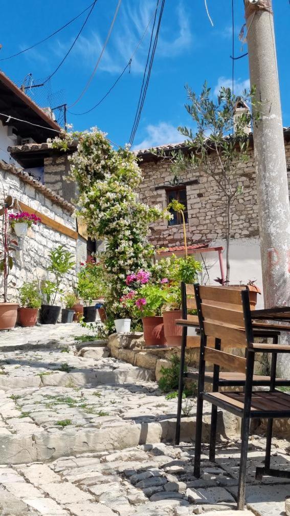 Hotel Old Town Hava Baci Berat Esterno foto