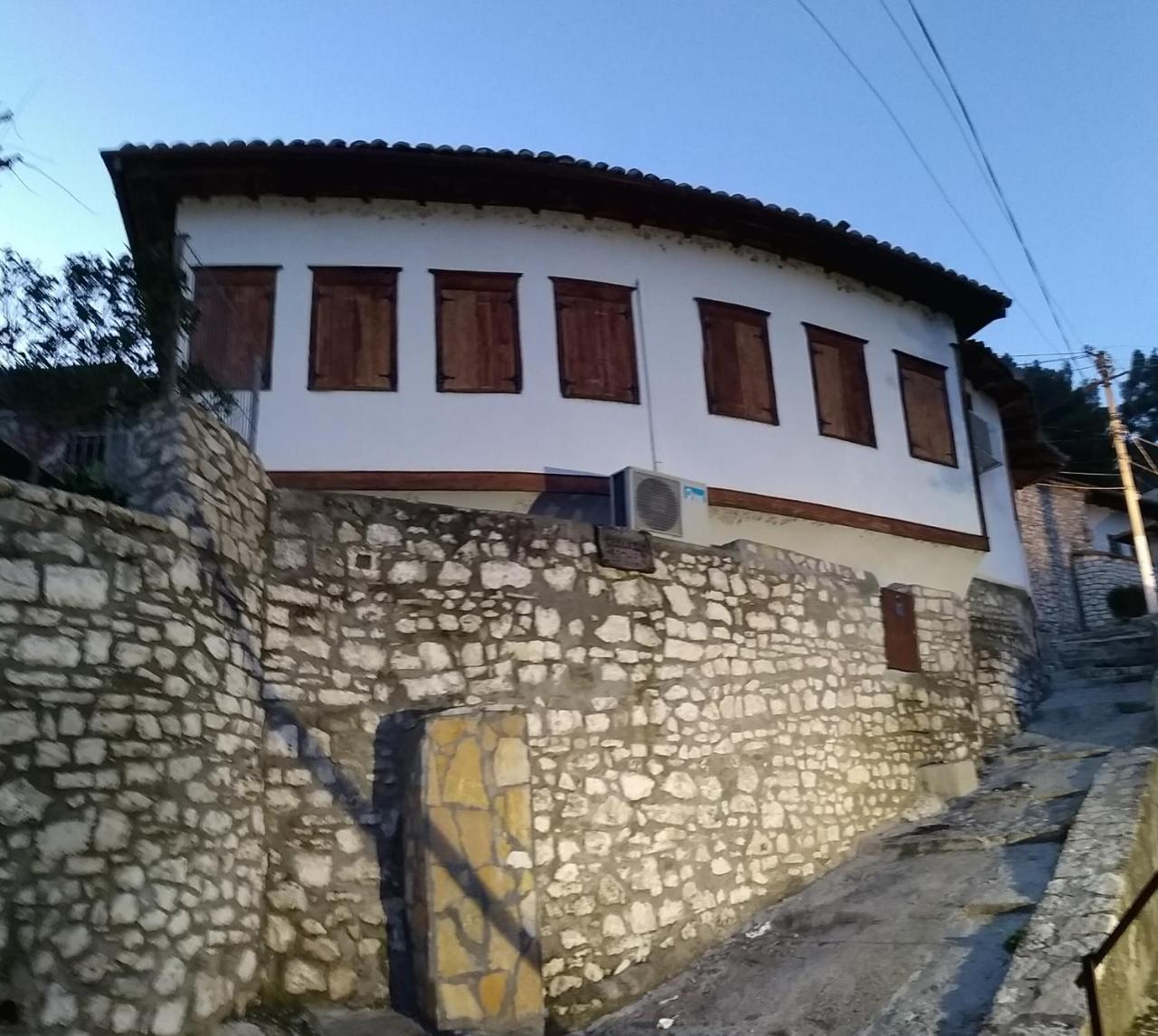 Hotel Old Town Hava Baci Berat Esterno foto